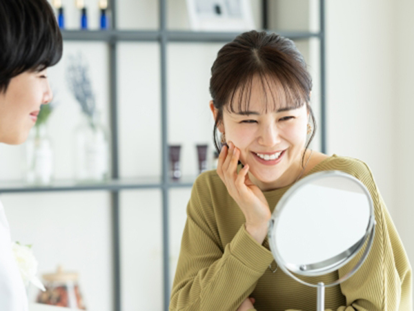 鏡を見ながらカウンセリング