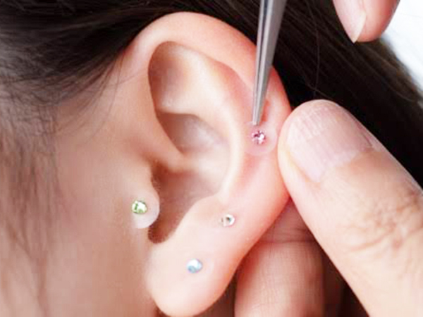 耳つぼジュエリー